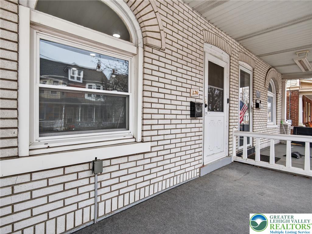 236 Ettwein St, Bethlehem City, PA 18018 photo