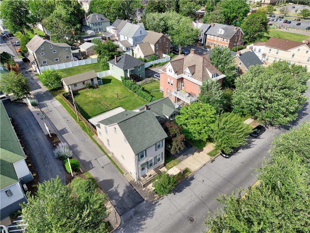 321 E Market St, Bethlehem City, PA 18018 photo