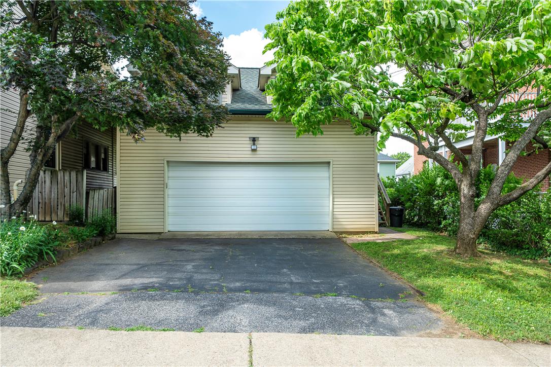 321 E Market St, Bethlehem City, PA 18018 photo