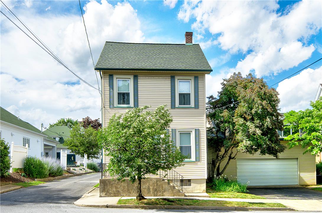 321 E Market St, Bethlehem City, PA 18018 photo