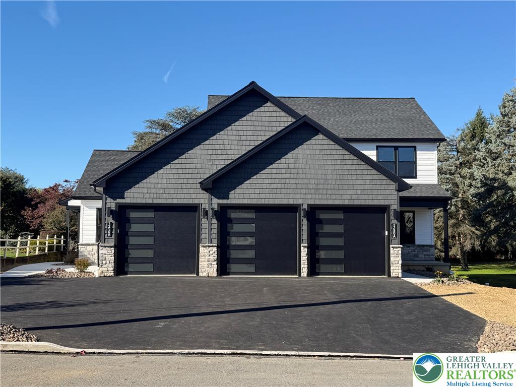1250 7th St, North Catasauqua Bor, PA 18032
