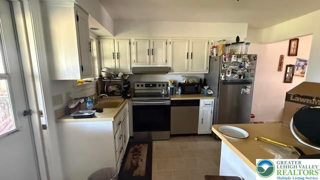 5758 Greens Dr, Lower Macungie Twp, PA 18106 photo