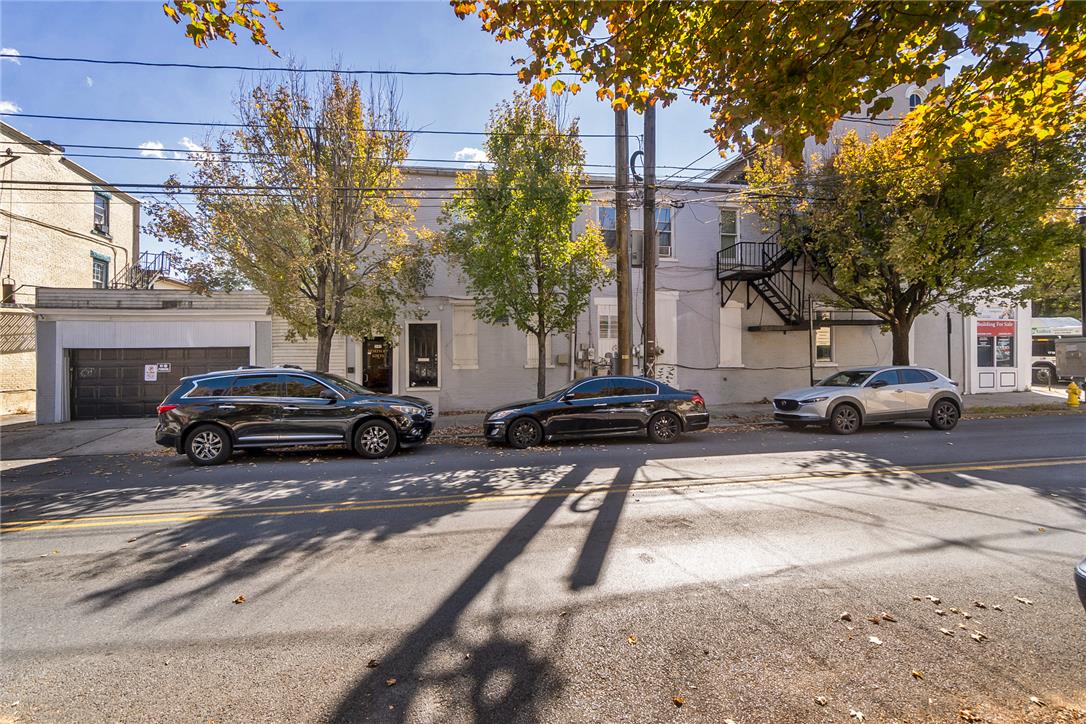 347 N 8th St, Allentown City, PA 18102 photo