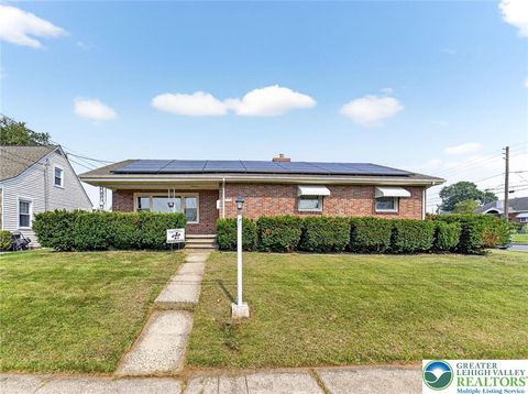 Single Family Residence in Bethlehem City PA 1852 Lincoln Street.jpg