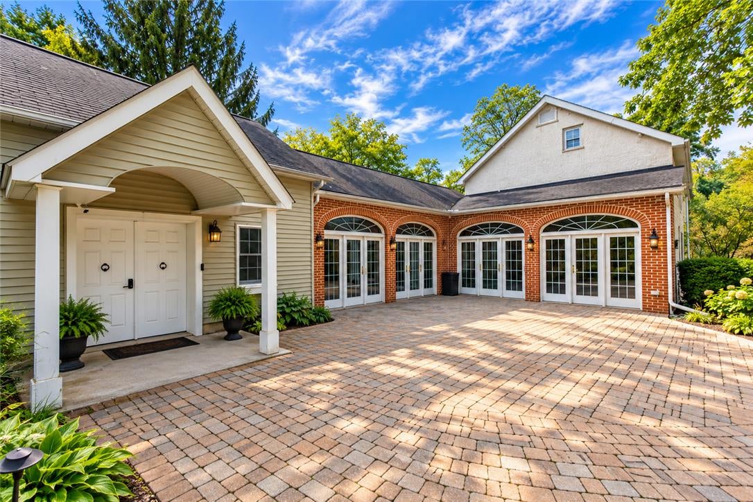 8048 Valley Rd, Weisenberg Twp, PA 18051 photo