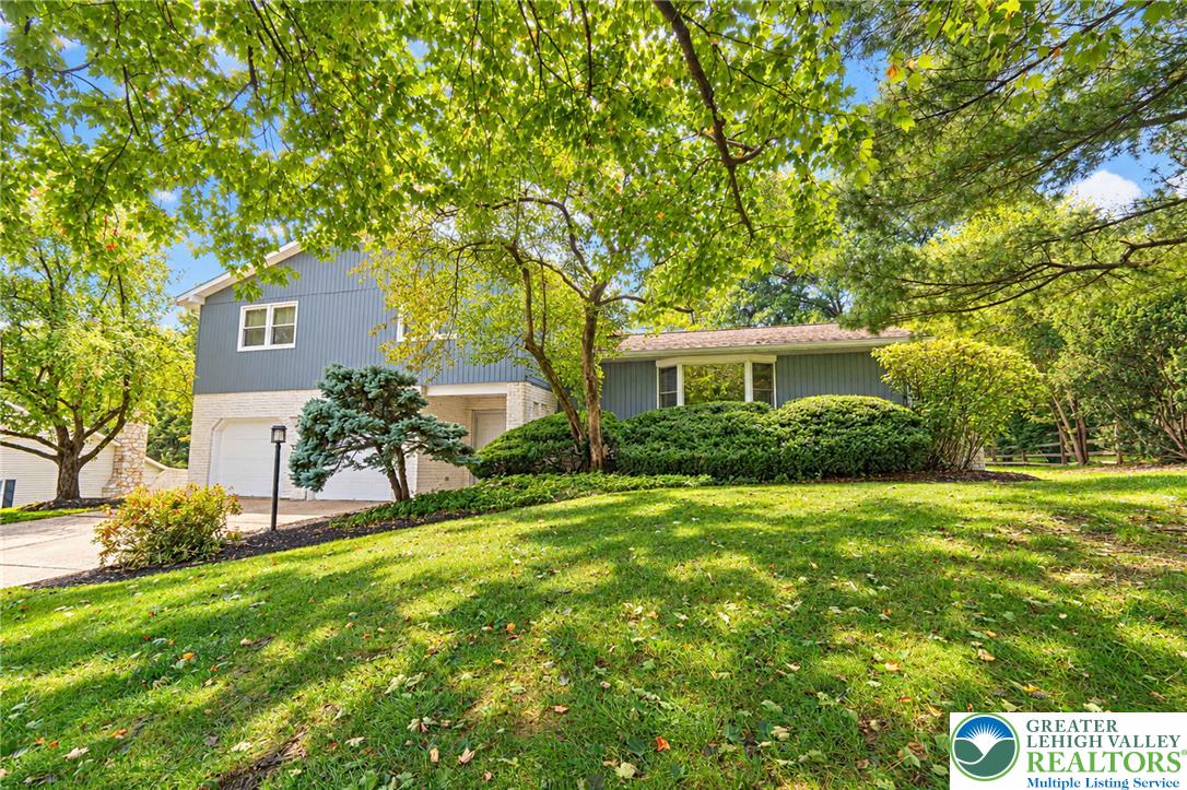 4036 Wedgewood Rd, South Whitehall Twp, PA 18104