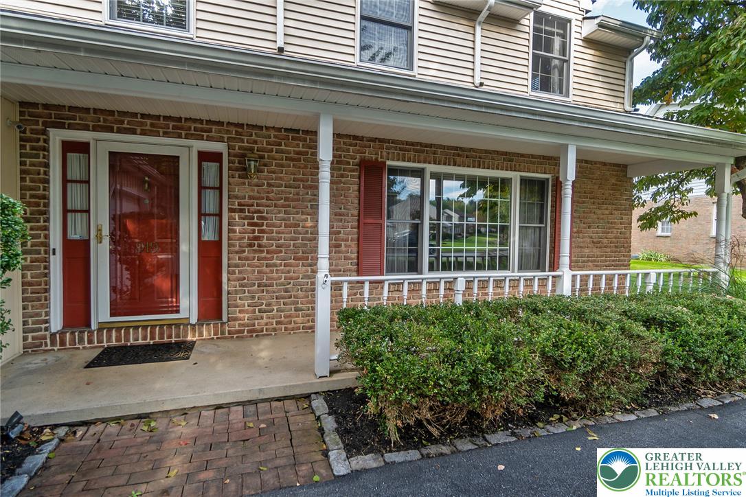 919 Hawthorn Rd, Salisbury Twp, PA 18103 photo