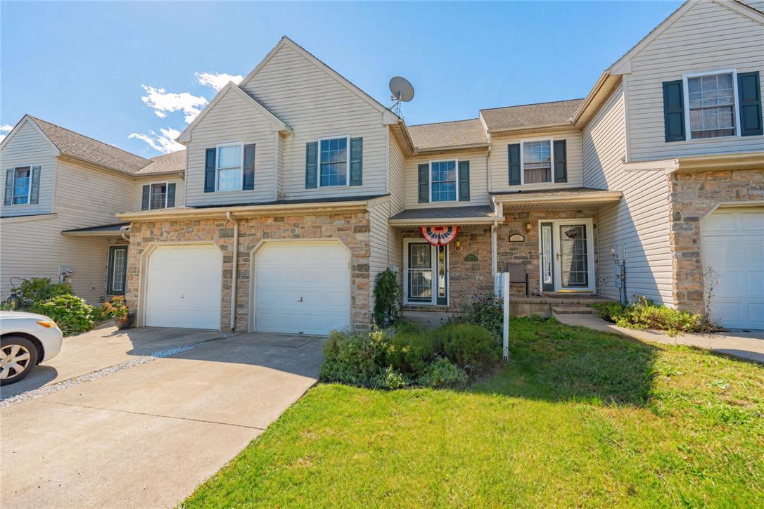 1698 Brookstone Dr, Lower Macungie Twp, PA 18011