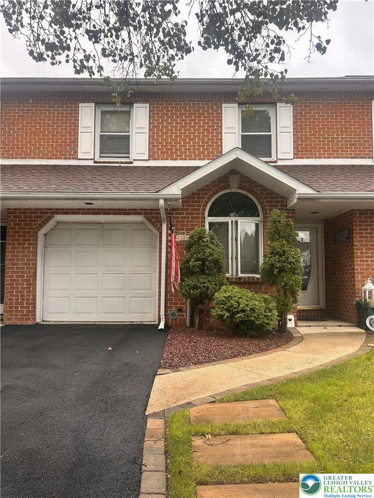 2324 Covington Ave, Bethlehem City, PA 18017 photo