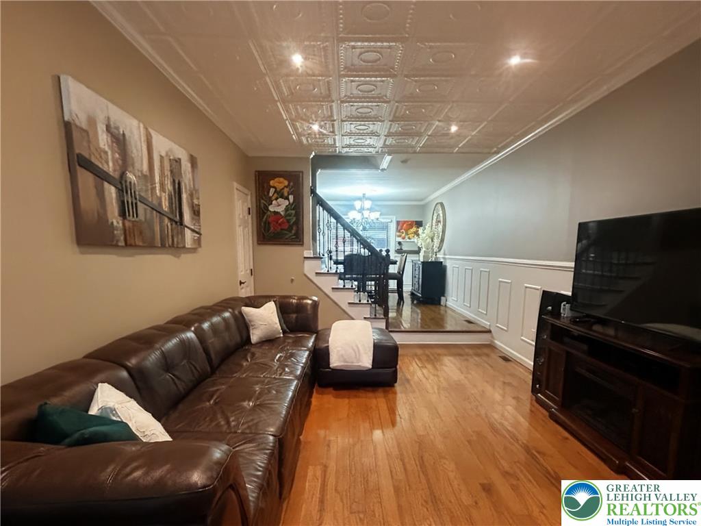 2324 Covington Ave, Bethlehem City, PA 18017 photo