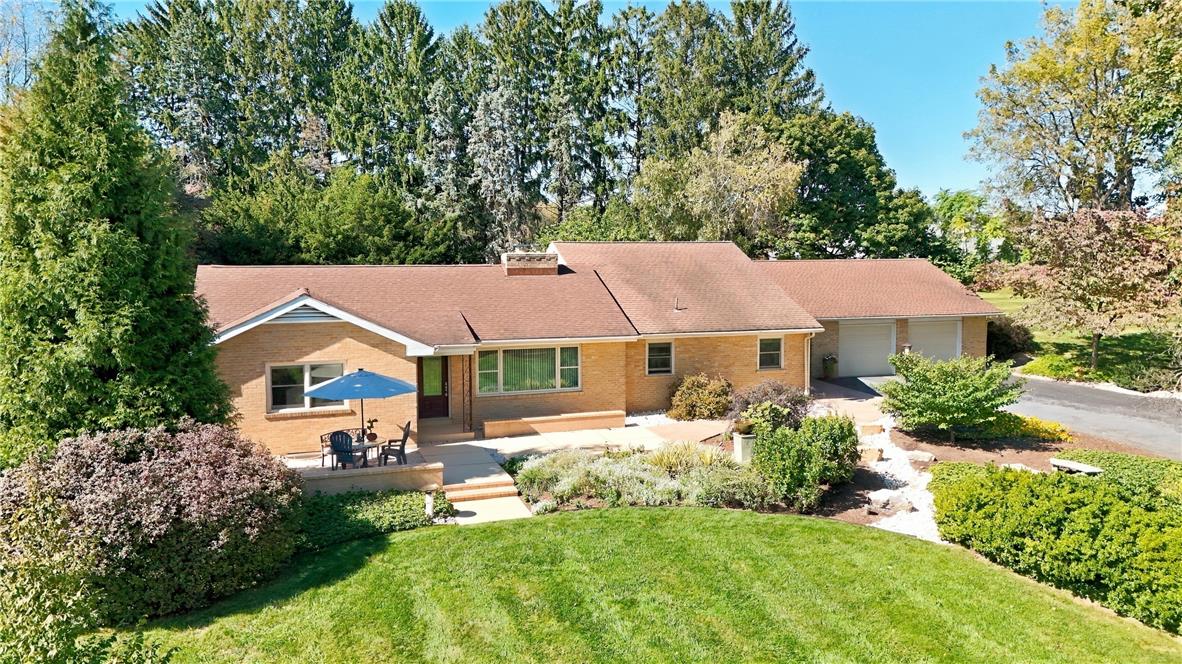 5533 Reppert Ln, Lower Macungie Twp, PA 18106
