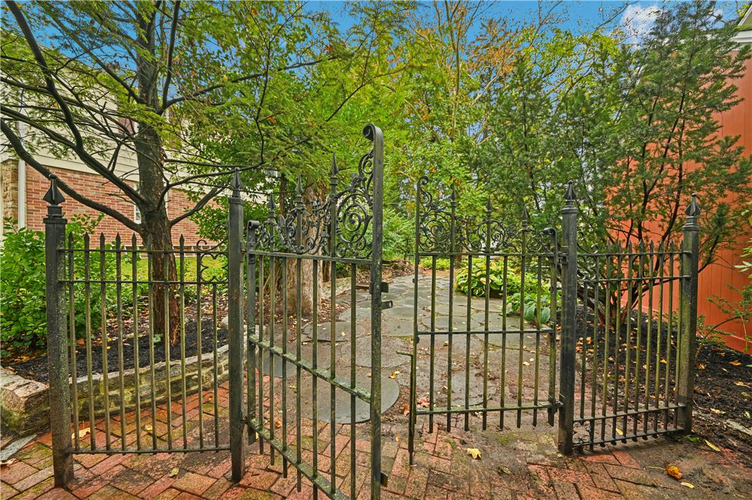 1236 Moffitt Ave, Bethlehem City, PA 18018 photo