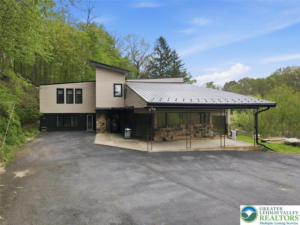 2288 Mulberry Rd, Lowhill Twp, PA 18051