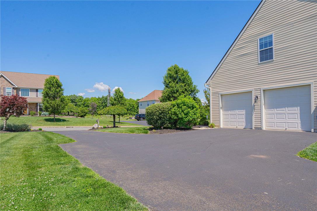 65 Joy Cir, Washington TWP, PA 19504 photo