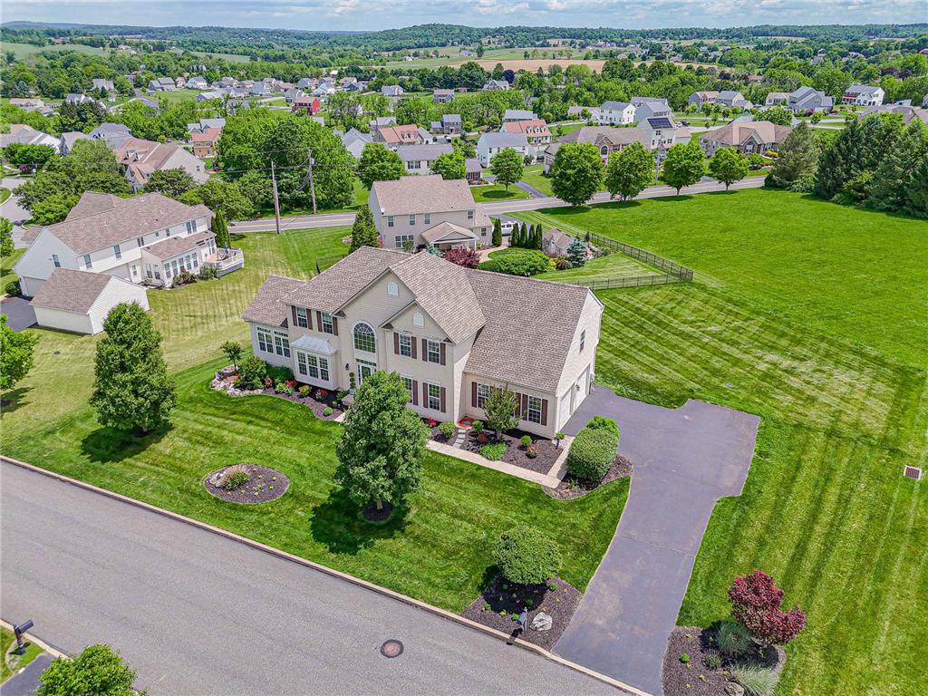 65 Joy Cir, Washington TWP, PA 19504 photo