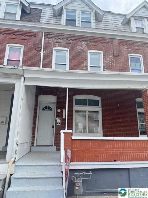 Townhouse in Allentown City PA 914 W Green Street.jpg