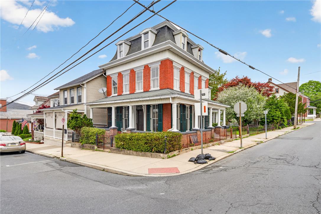 65 2nd St, Slatington Borough, PA 18080