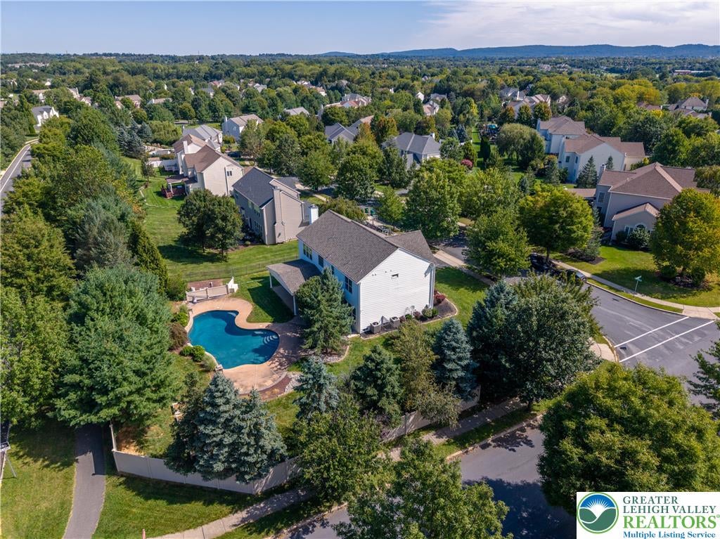 2224 Pembrooke Dr, Lower Macungie Twp, PA 18062 photo