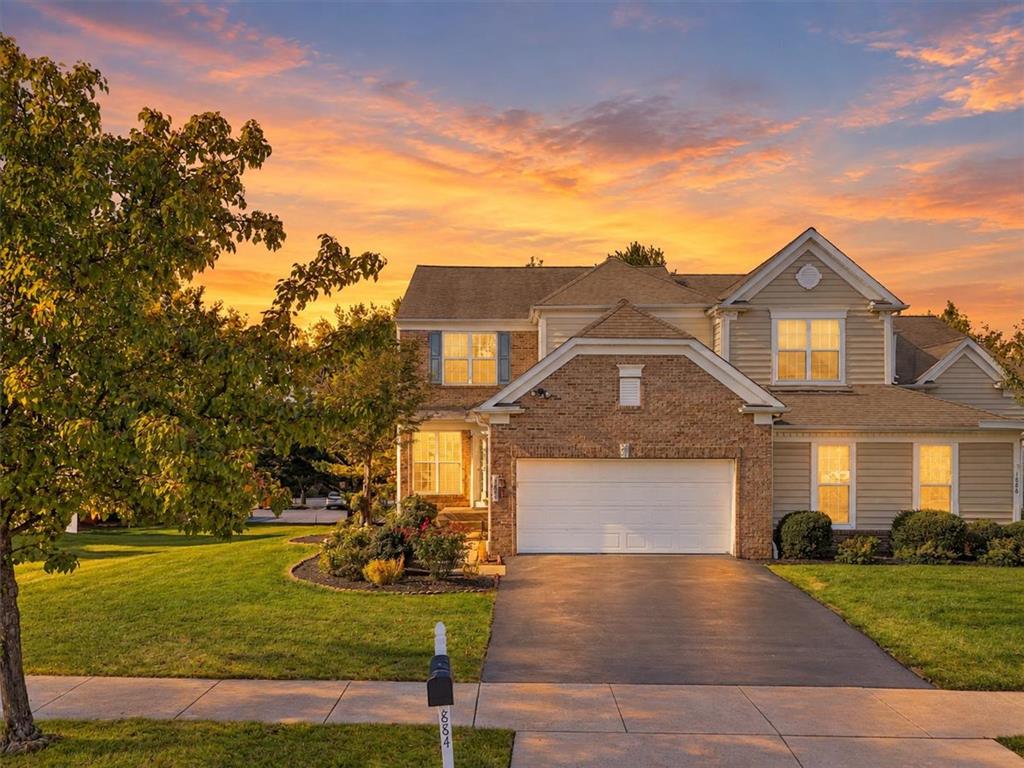 1884 Emerald Dr, South Whitehall Twp, PA 18069