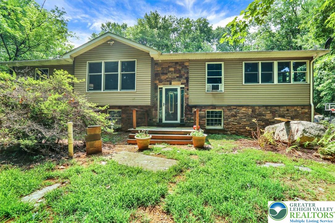 19 Woods Ln, Washington TWP, PA 19504