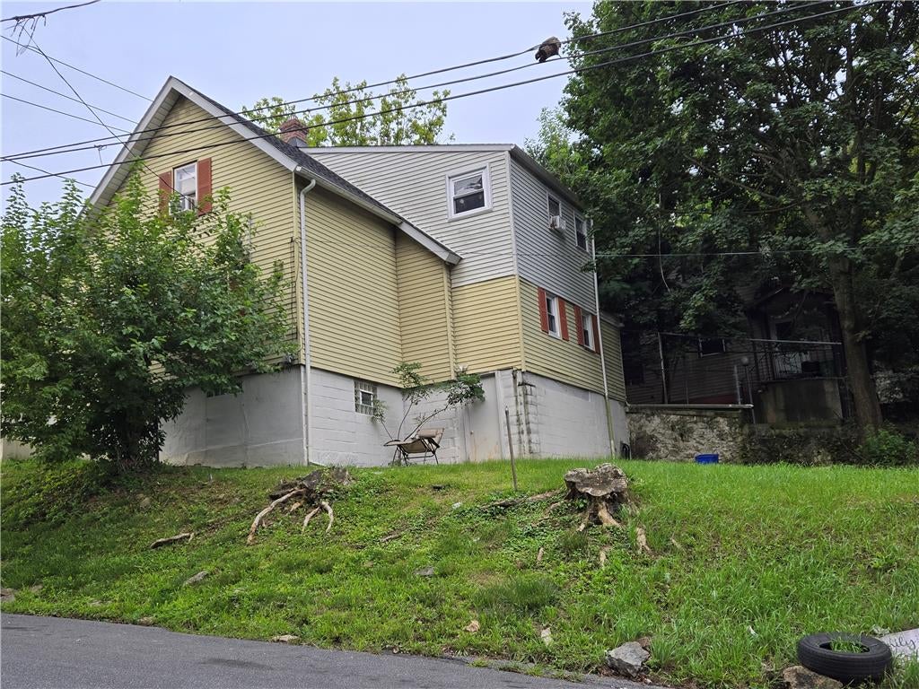 806 Carlton Ave, Bethlehem City, PA 18015 photo