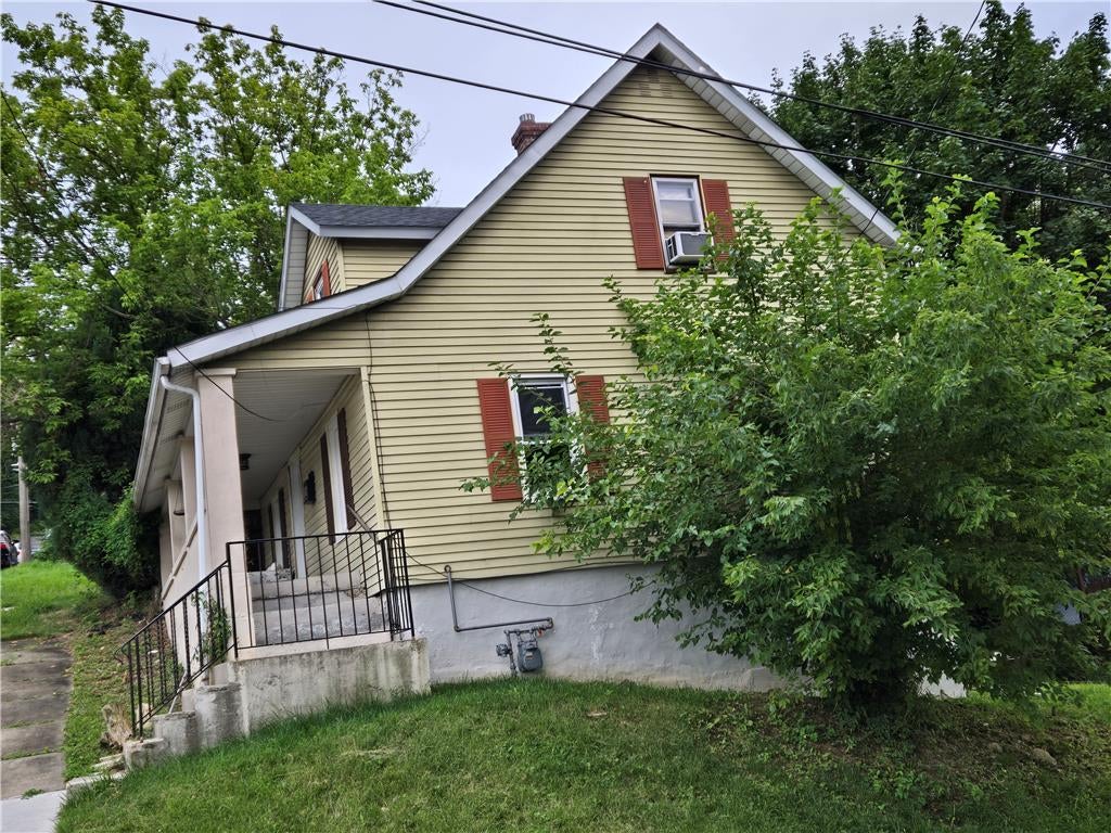 806 Carlton Ave, Bethlehem City, PA 18015 photo