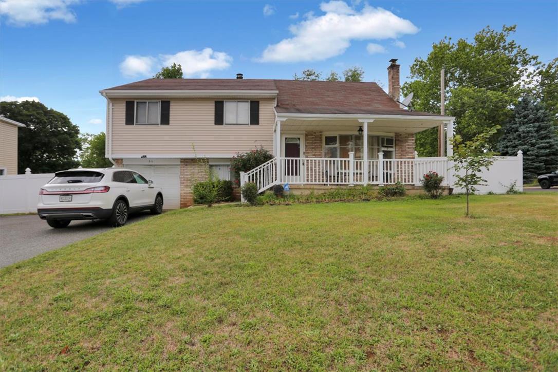 511 Harrison St, Emmaus Borough, PA 18049