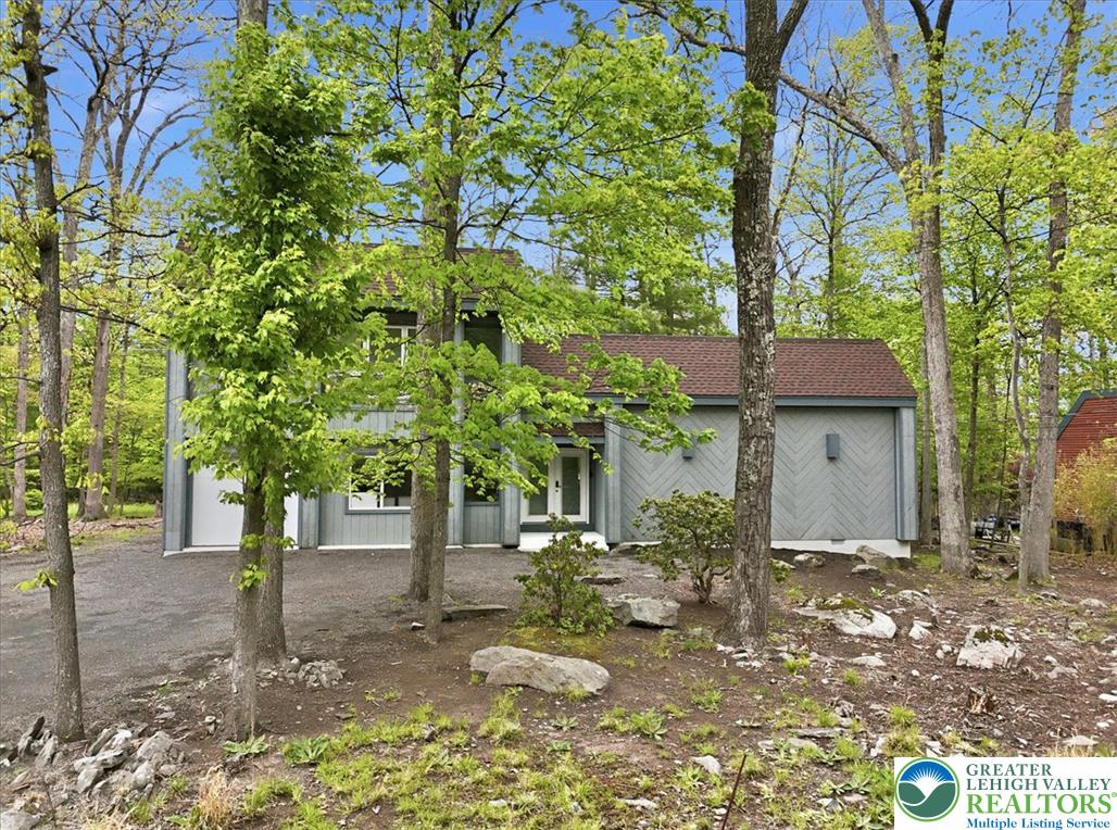 3120 Greenbriar Dr, Stroud Twp, PA 18301 photo