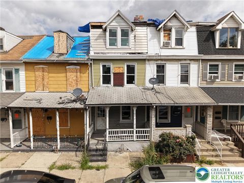 Townhouse in Allentown City PA 719 W Cedar Street.jpg