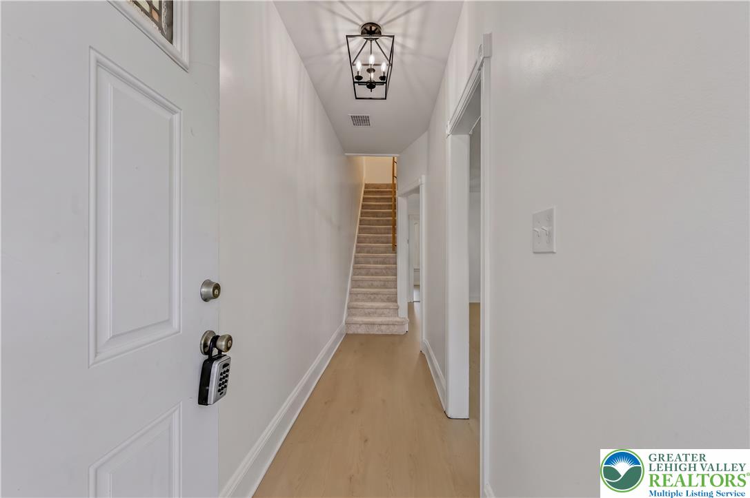 917 Spring St, Bethlehem City, PA 18018 photo