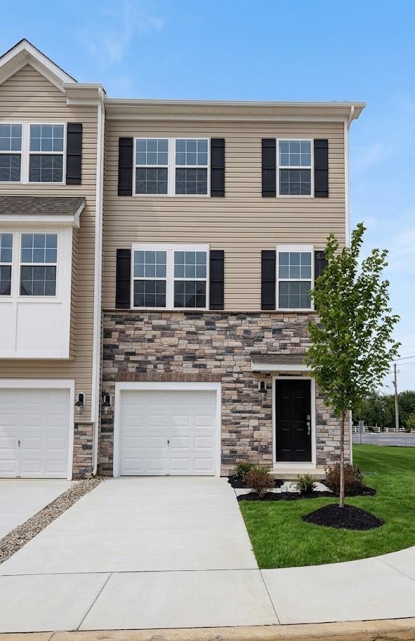 8301 Brodie Ct, Upper Macungie Twp, PA 18031