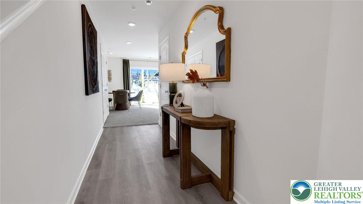 8301 Brodie Ct, Upper Macungie Twp, PA 18031 photo