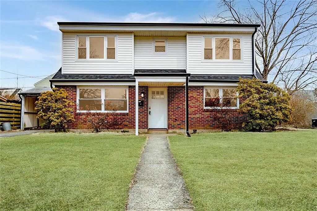 1228 Rosemont Dr, Bethlehem City, PA 18018