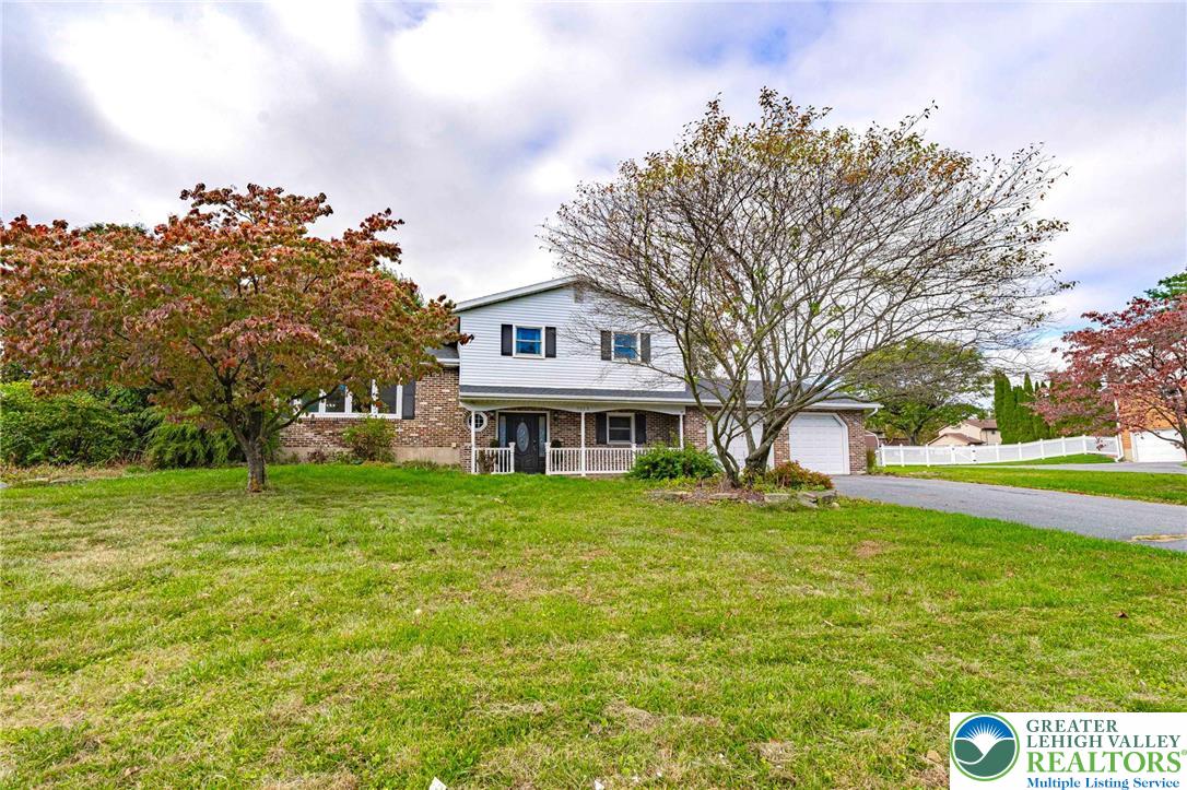 7523 Franks Dr, East Allen Twp, PA 18014
