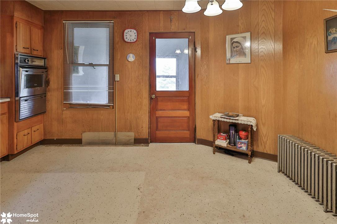 551 Hillside Ave, Bethlehem City, PA 18015 photo