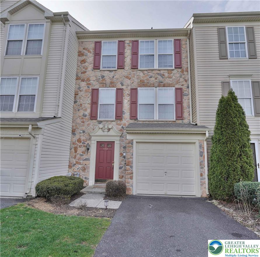 4122 Huckleberry Dr, Upper Saucon Twp, PA 18034