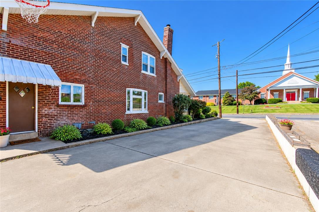 4330 Main St, Whitehall Twp, PA 18052 photo