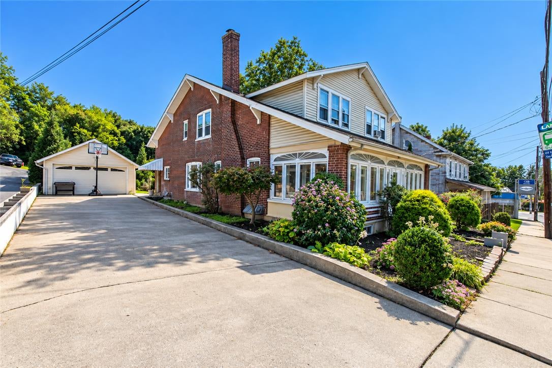 4330 Main St, Whitehall Twp, PA 18052 photo