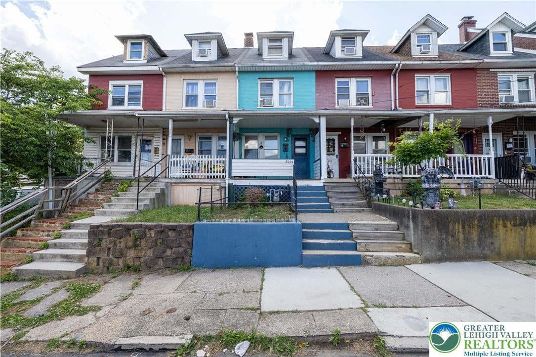 204 Clearfield St, Freemansburg Borough, PA 18017
