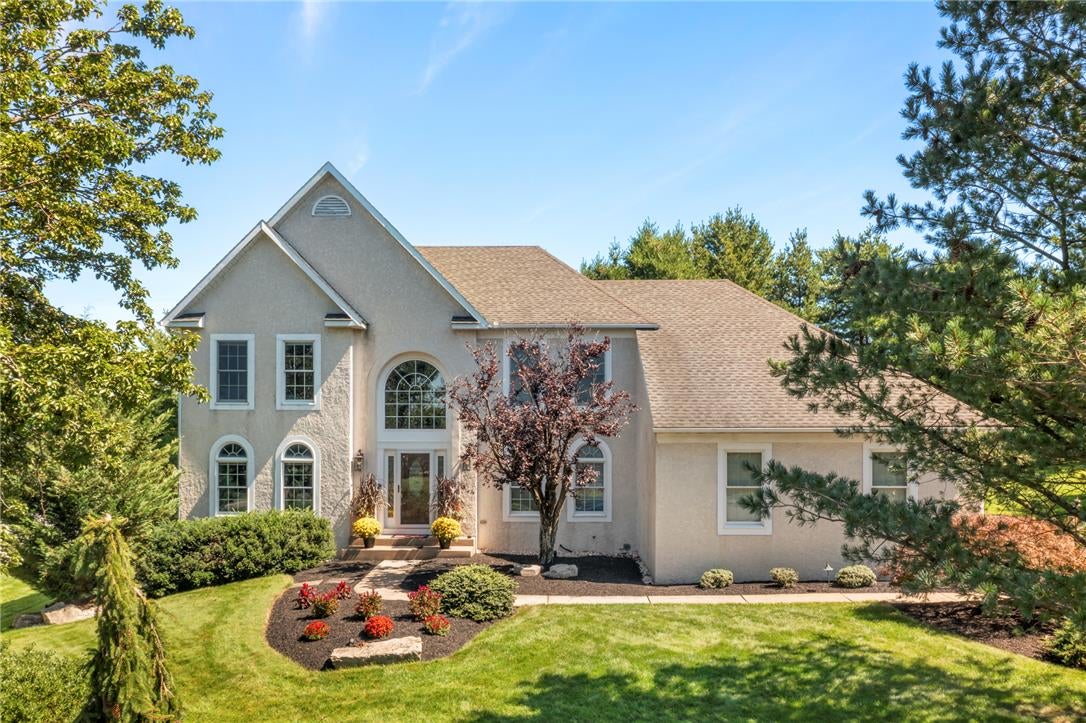 5221 Aberdene St, Upper Saucon Twp, PA 18034