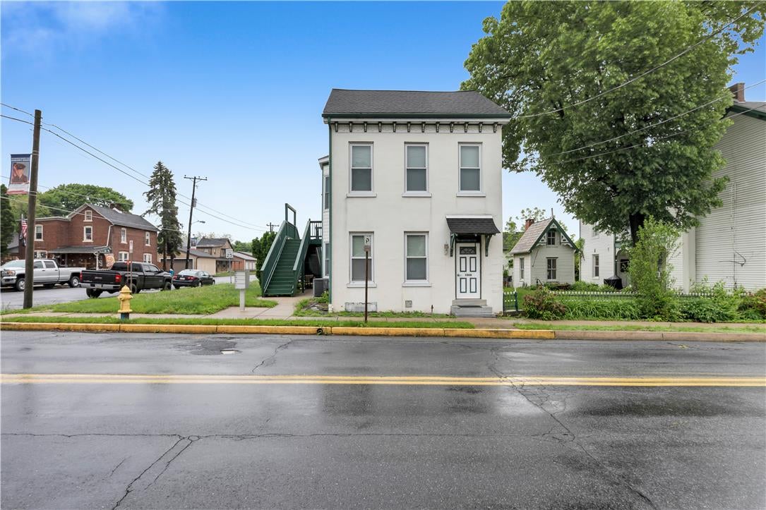 106 Main St, Topton Borough, PA 19562