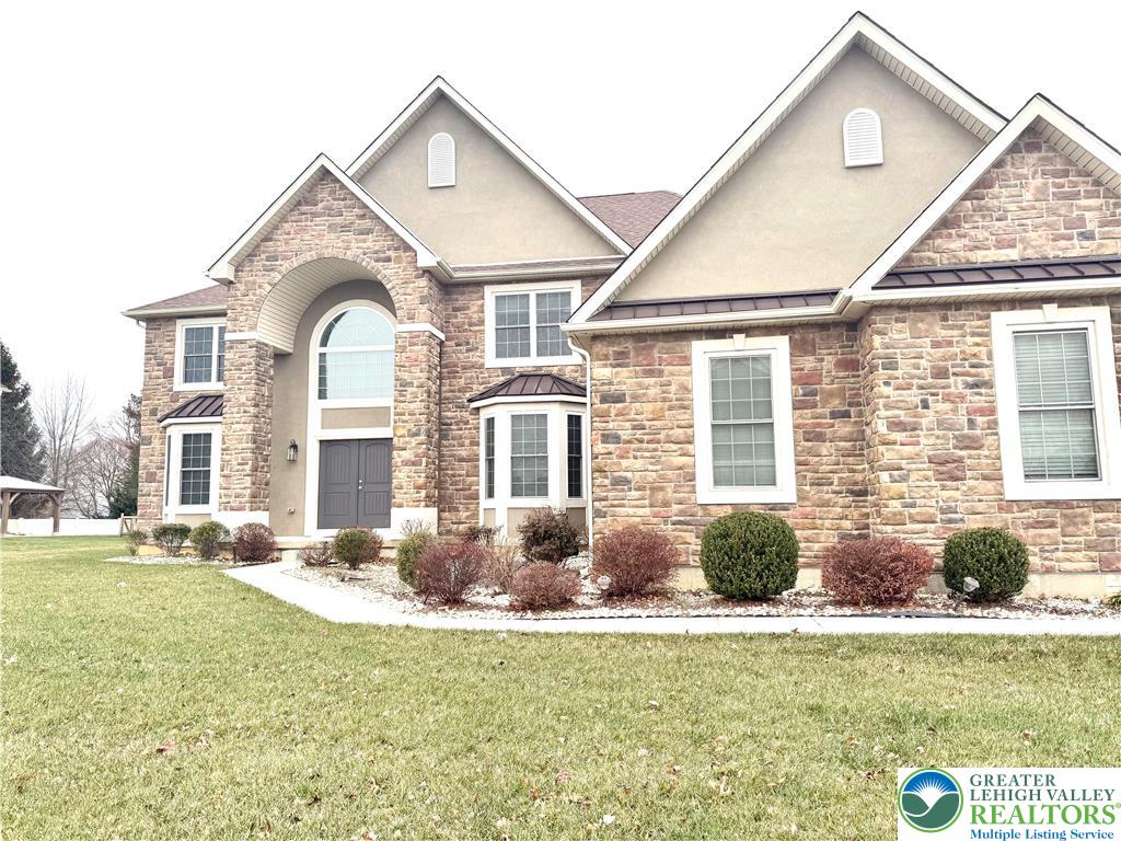 37 Saddle Ln, Palmer Twp, PA 18045