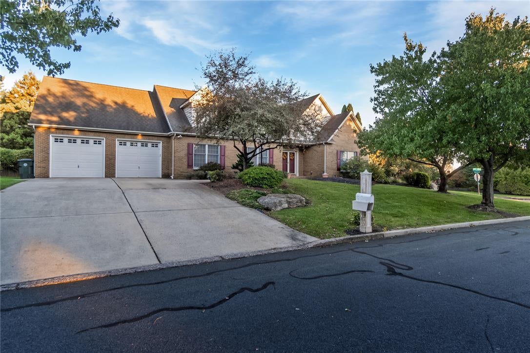 5730 Ricky Ridge Trl, Upper Macungie Twp, PA 18069 photo