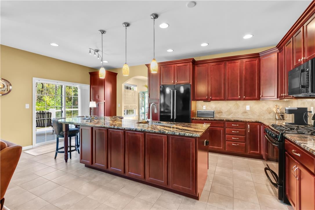 1235 Monarch Ln, Upper Macungie Twp, PA 18031 photo