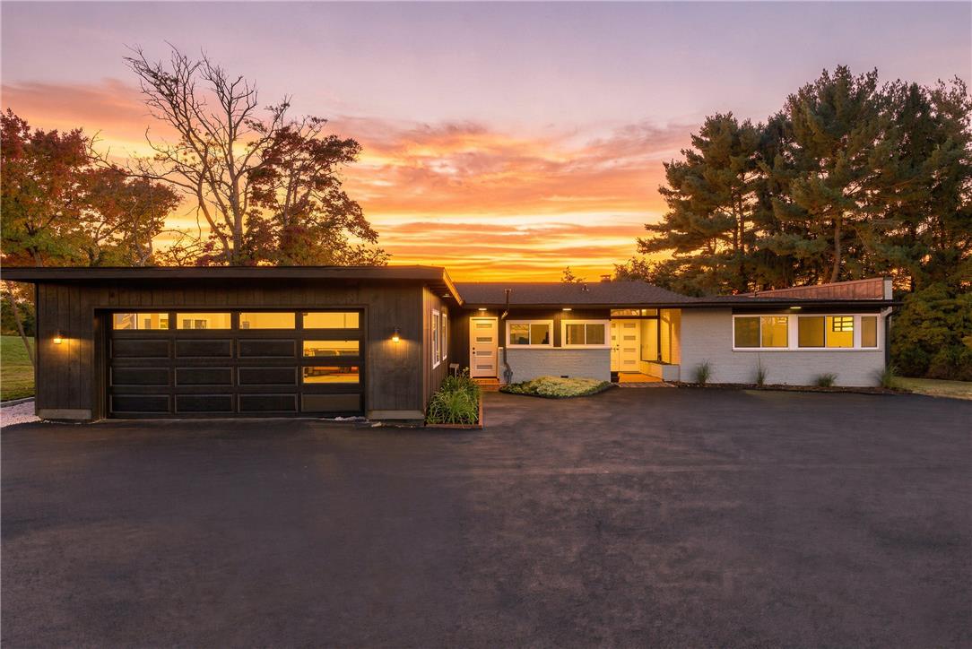 2190 Polk Valley Rd, Lower Saucon Twp, PA 18055