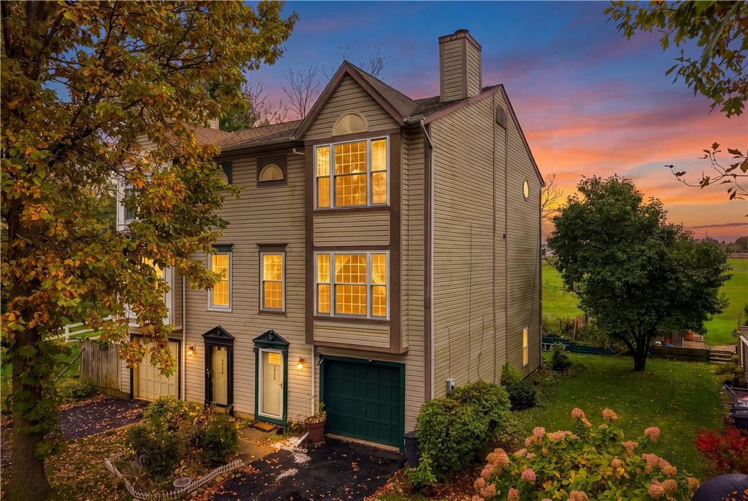 2842 Santee Dr, Bethlehem City, PA 18017
