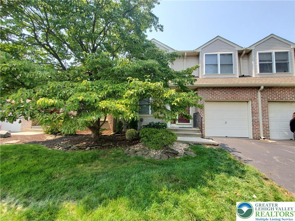 324 Surrey Pl, Macungie Borough, PA 18062