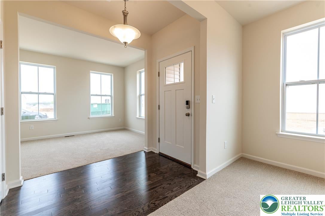 3686 Samantha Ln, Upper Milford Twp, PA 18062 photo