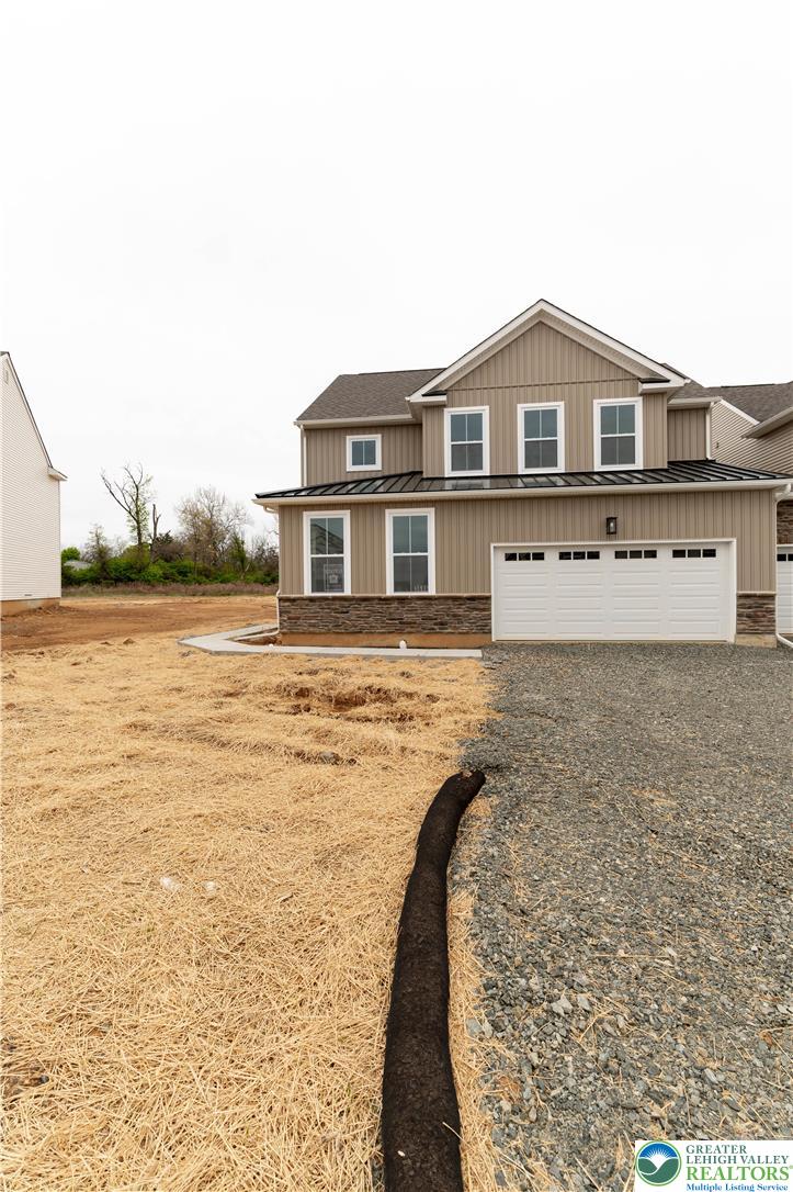 3686 Samantha Ln, Upper Milford Twp, PA 18062 photo
