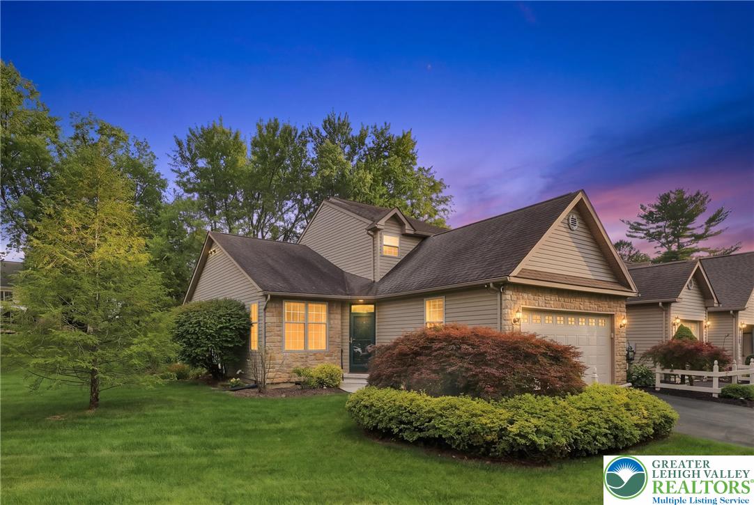 3183 Village Dr, Upper Saucon Twp, PA 18034